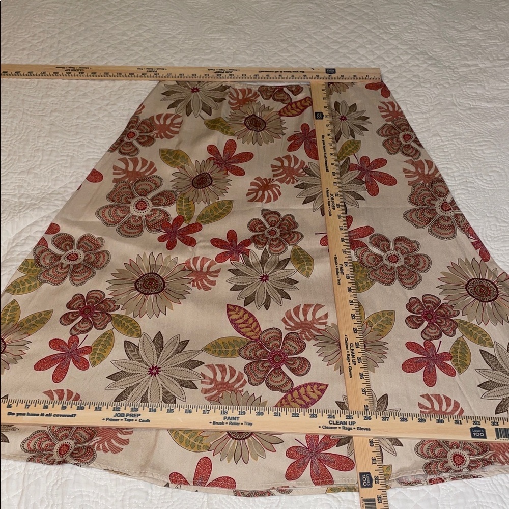 Croft & Barrow Floral A-Line Skirt - Beige and Red. Size 18.  Side zipper. - Picture 4 of 7